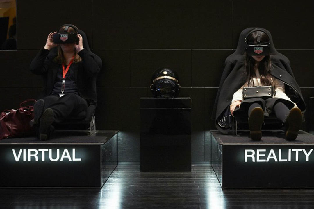 2016瑞士巴塞尔钟表展。摄： MICHAEL BUHOLZER/AFP