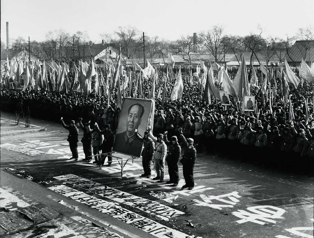 1967年1月31日,黑龙江革命委员会成立,红卫兵当日组织游行。