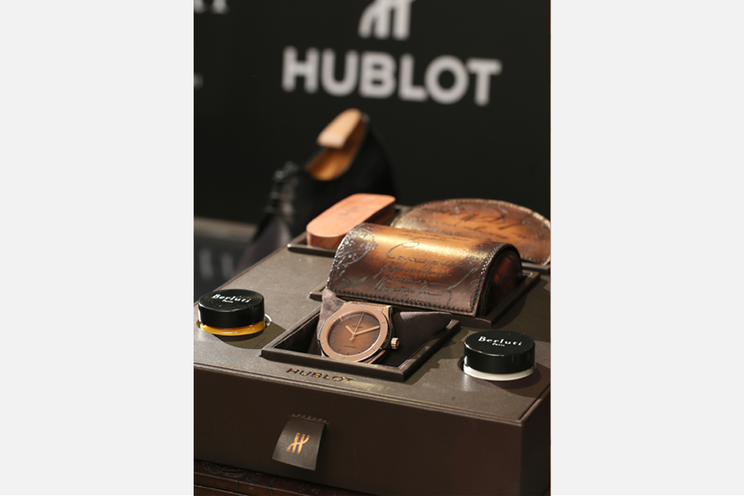 Classic Fusion Berluti Scritto表盒，以Berluti皮革缝制。