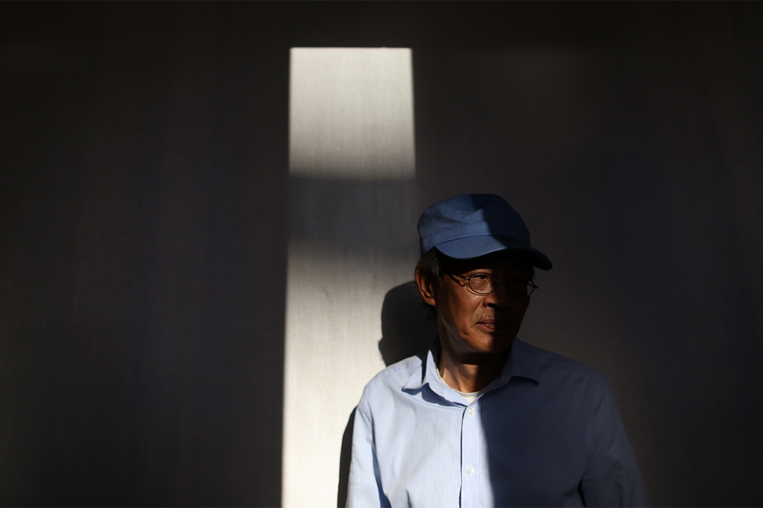 林荣基在立法会见记者,他拒绝回应李波及胡姓女朋友质疑他说谎,又说对香港有信心,不担心安全,至今并没有后悔公开事件。