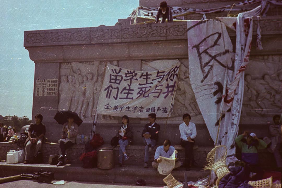 遇難者吳向東生前用海鷗相機拍攝的八九學運時刻。
