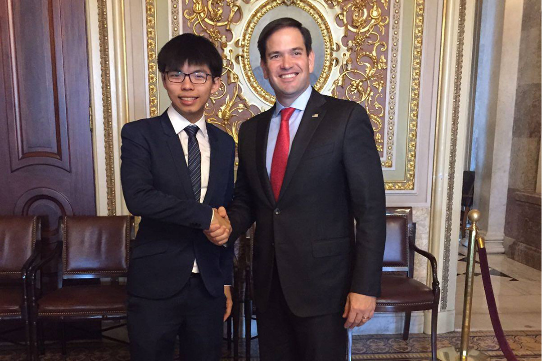 黃之鋒與美國國會及行政當局中國委員會(Congressional-Executive Commission on China)主席、佛羅里達州參議員盧比奧(Marco Rubio)見面。