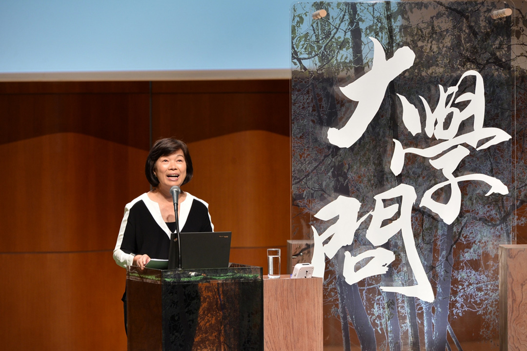 香港大學通識教育部及香港電台合作推出的《大學問》系列講座,早前邀請到著名作家龍應台教授出席,她與同學們一同聆聽、分享不同時空中的音樂。