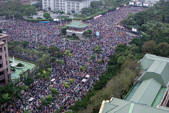 12月10日,同志團體於凱道舉辦音樂會。
