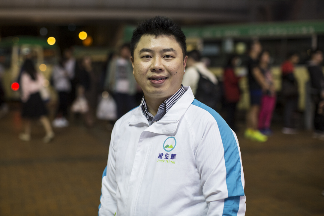 曾俊華競選辦義工團「薯仔」成員洪奕鈞。