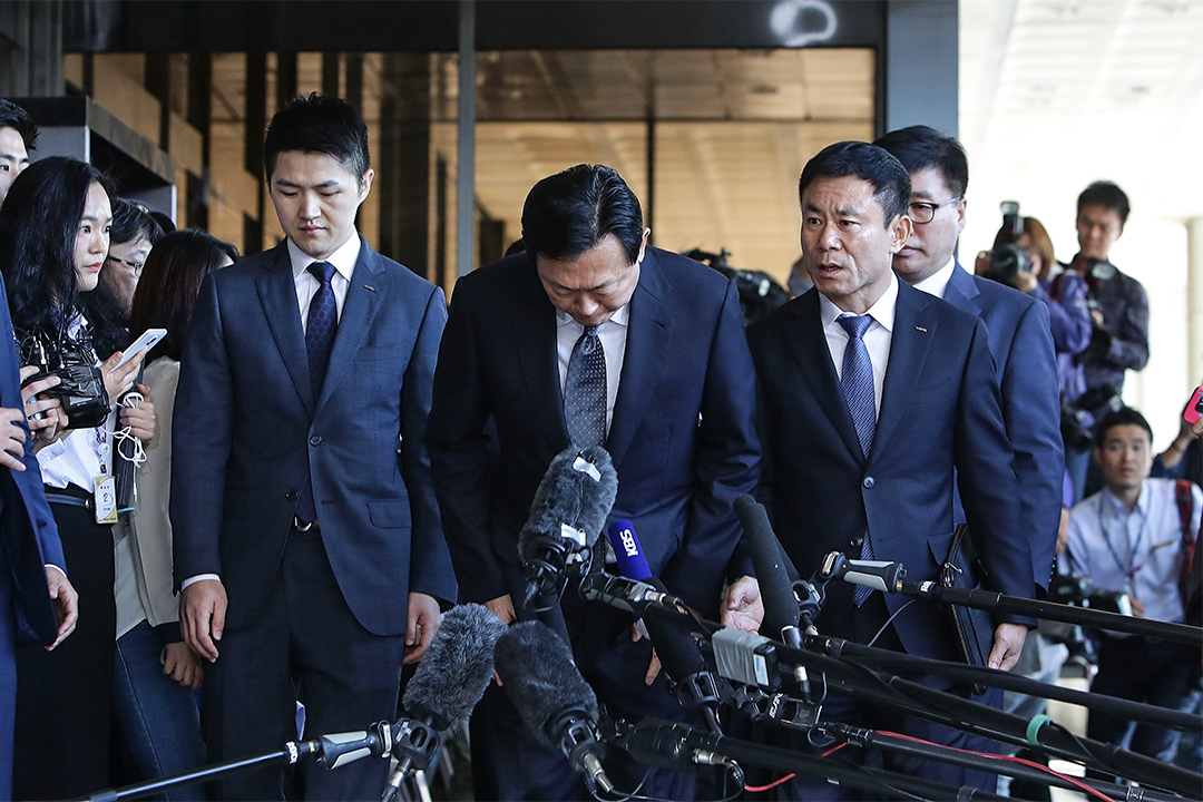 樂天集團總部、樂天總會長辛格浩的兒子辛東彬先生於2016年9月20日抵達中央地方檢察廳。