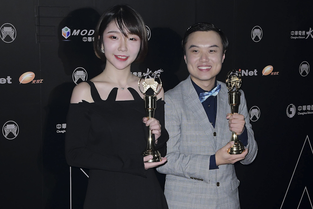 第二十八屆屆台灣金曲獎，先生小姐奪得最佳演唱組合獎。