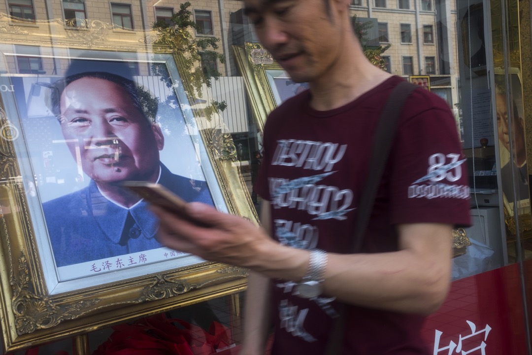 技術難以解決的問題,就用專政的手段去解決。授人以魚的翻墻服務商被抓,授人以漁的開發者也被消失了。