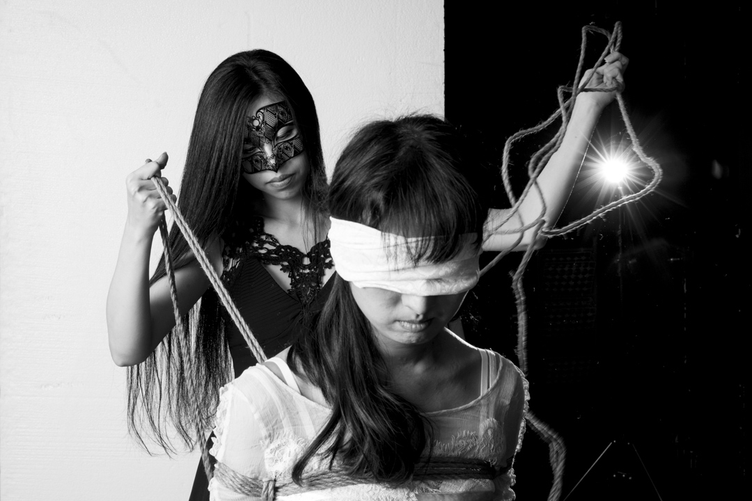 Sickmuse說自己是一個天生的Dom。Dom在DBSM界即是Dominance，扮演支配者的角色。