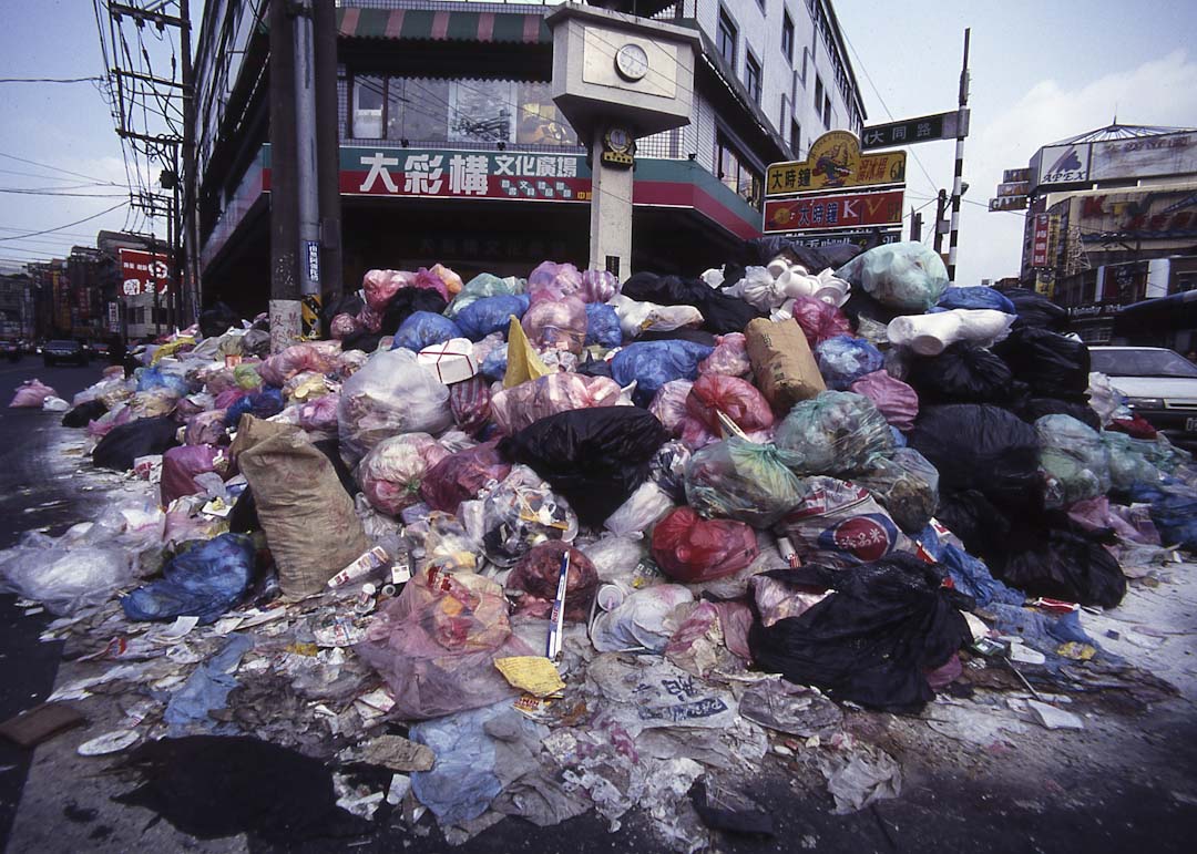 1996年9月，中壢市垃圾大戰。