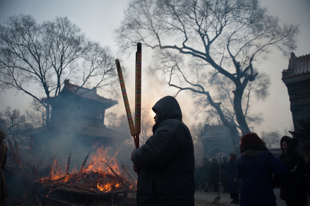 2018年2月16日,中國黑龍江齊齊哈爾,當地民眾在農曆年初一到大乘寺祈求來年健康幸福。