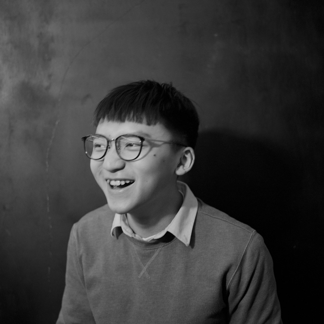 郑家朗。
