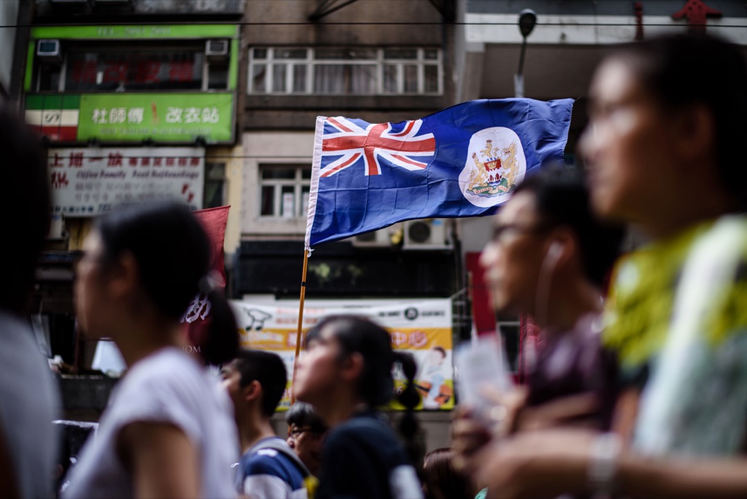 随着以彭定康为代表的熟悉香港问题的政客和职业官员的逐渐老去,新生代英国政客对于香港问题普遍缺乏基本认识和关注度,当香港民主派人士遭受打压,言论自由空间被不断收紧之时,他们很容易就遗忘掉香港「两制」的特殊地位是靠伦敦和北京签署的条约来保障的。