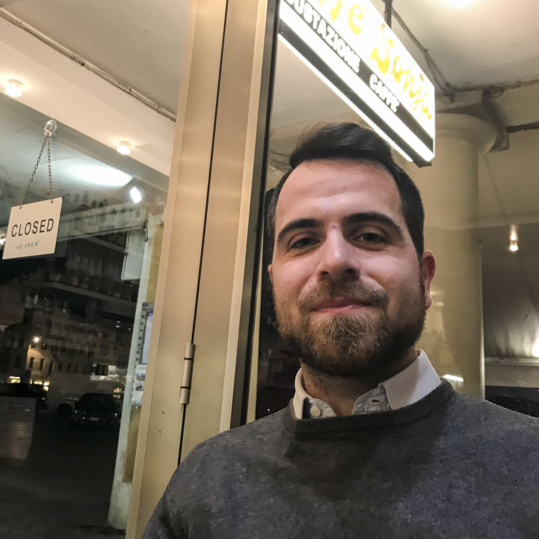 29歲的克勞迪奧（Claudio Bergamin）曾去紐約後又返回家鄉，在與世無爭的老家找到了不錯的工作。
