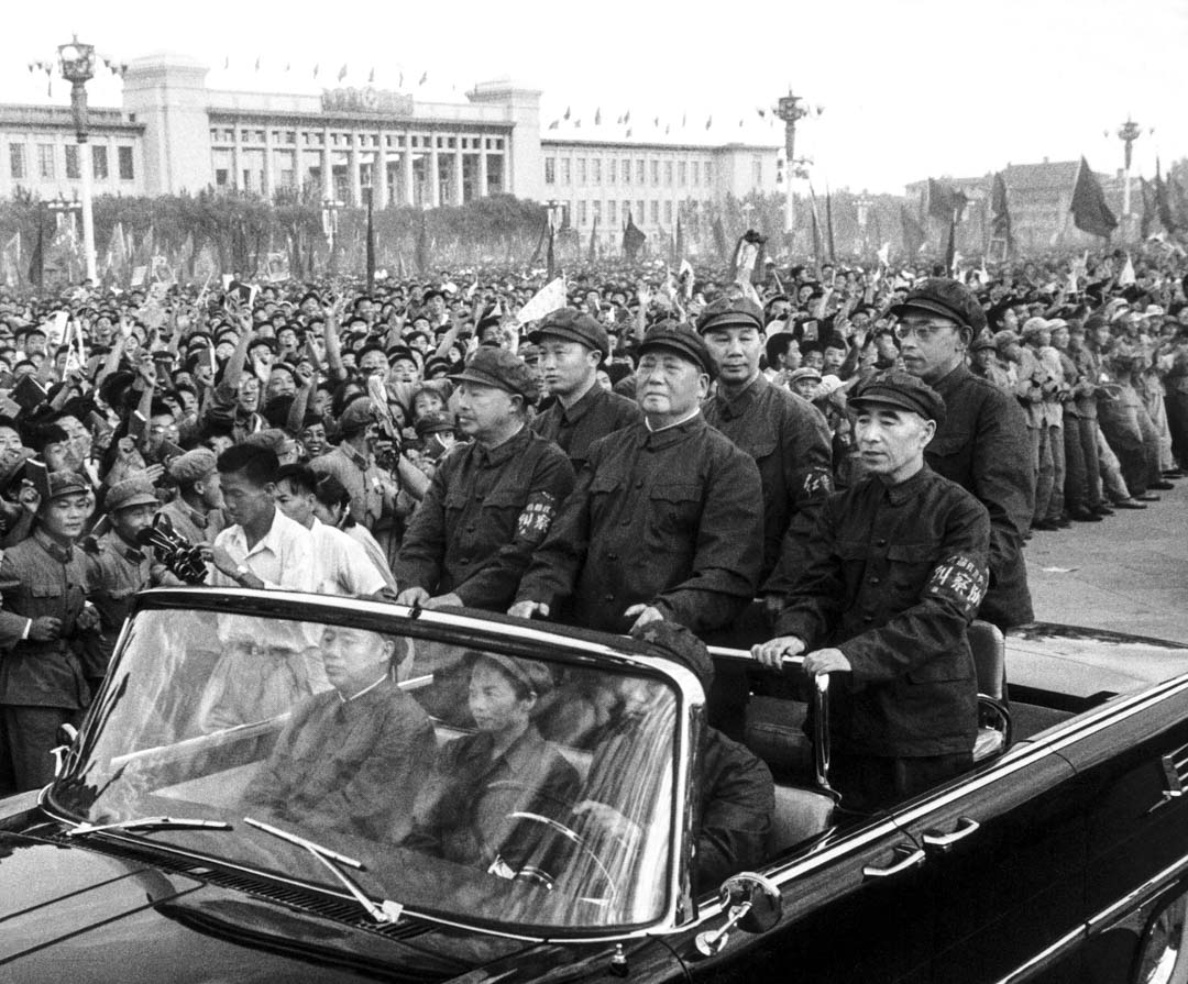 文化大革命，是一場於1966年5月至1976年10月間在中國境內所發生的政治運動。由時任中國共產黨中央委員會主席的毛澤東與中央文化革命小組，自上而下動員成千上萬紅衛兵在中國大陸進行全方位發動的階級鬥爭。