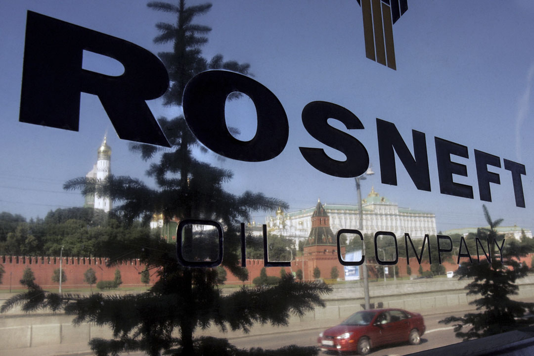 中國數家油氣公司先後洽談入股俄羅斯國家石油公司(Rosneft),最後由英國石油公司和印度公司分別拿下訂單。在整個過程中,可見俄羅斯並未有一面倒向中國靠攏,亦利用了中國的「一帶一路」野心, 以此作為跟歐洲和其他國家談判的籌碼,吸引其他買家競爭,這是正是俄羅斯常用的議價策略。