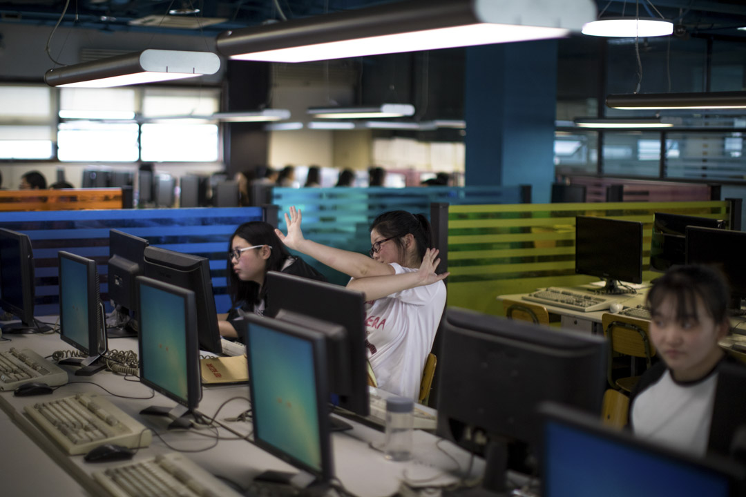標註員的疲倦是這類工作的「大敵」,BasicFinder會監控工作人員的疲勞度,把同質的任務分割成小塊派給一個人,如果後一次的結果和前次相差較大,系統即會監測出來,並提醒工作人員:「你已經累了」,可以換別的任務來做或乾脆休息一下。