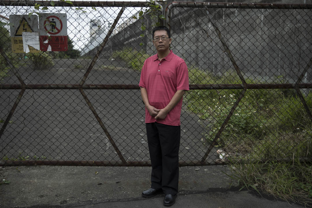 2003年起滕彪在中国政法大学任教,也在北京的律师事务所执业,开始逐步介入维权案件,之后十多年,中国重大的维权和营救事件,滕彪几乎无役不与。