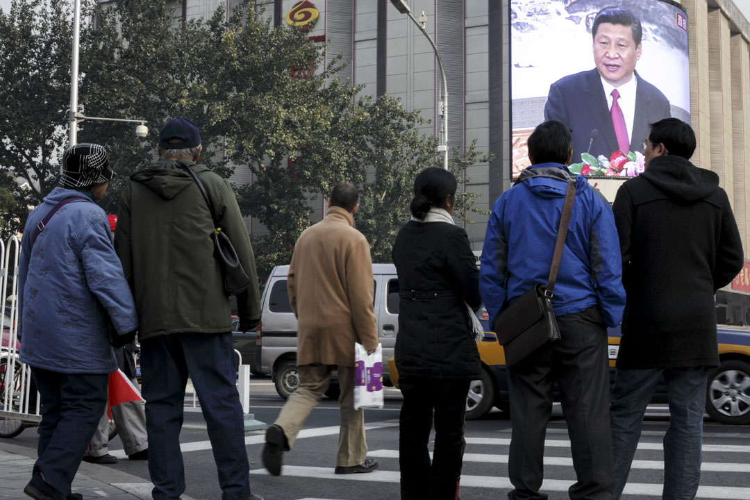 余英时:近几年来,中共当权派消灭政敌,一律用“反腐”为罪名,“反腐”已正式取代了毛时代的“路线”,如薄熙来、周永康等,明明是在与习近平争权中被斗垮的,但“腐败”却在罪行中占着重要的部分。