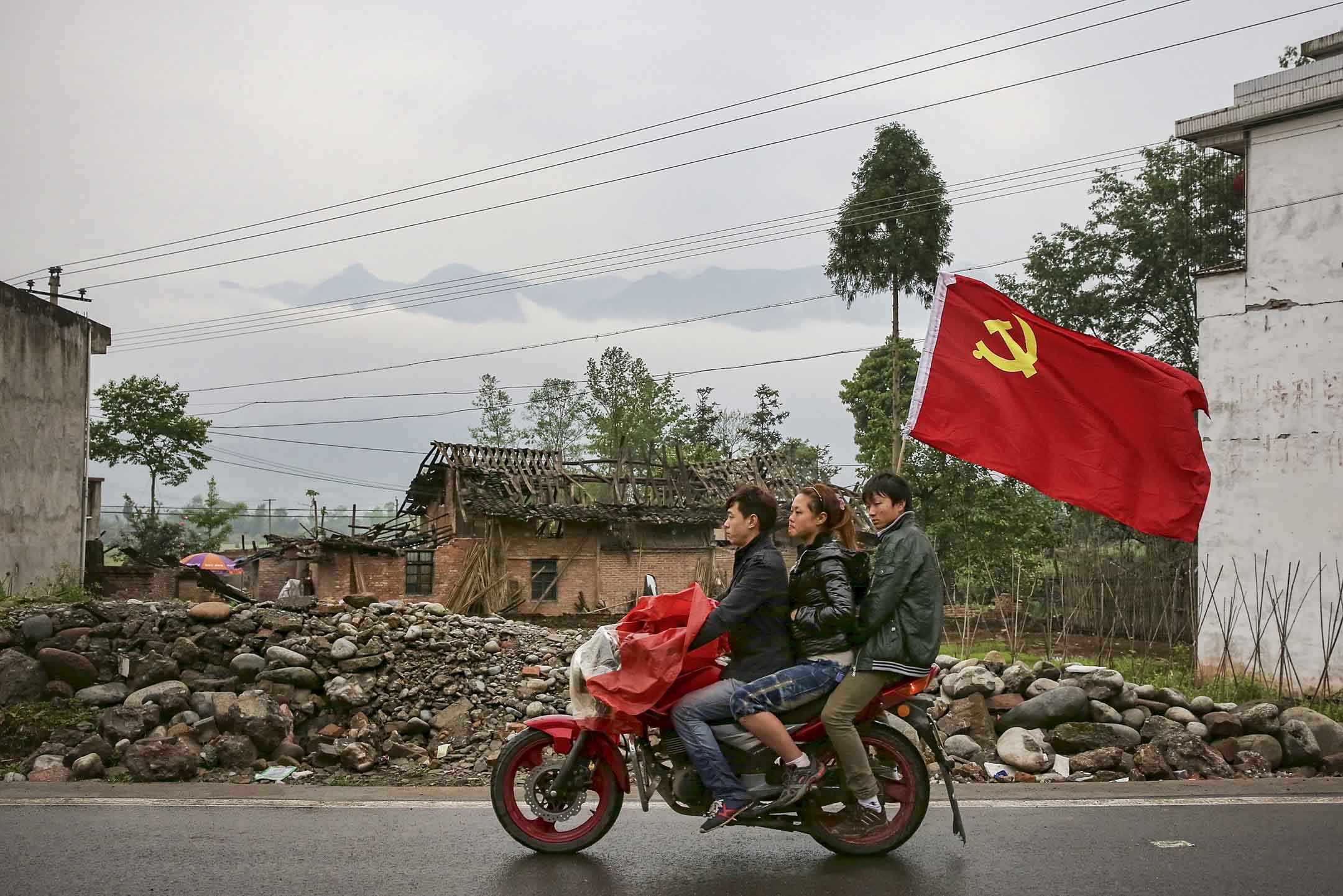 余英时:极权体系在短期内也许可以维持一种表面上的“稳定”,但是暗地里却在不断弱化之中。用马克思主义的语言来说,量变总有抵达质变的一天。