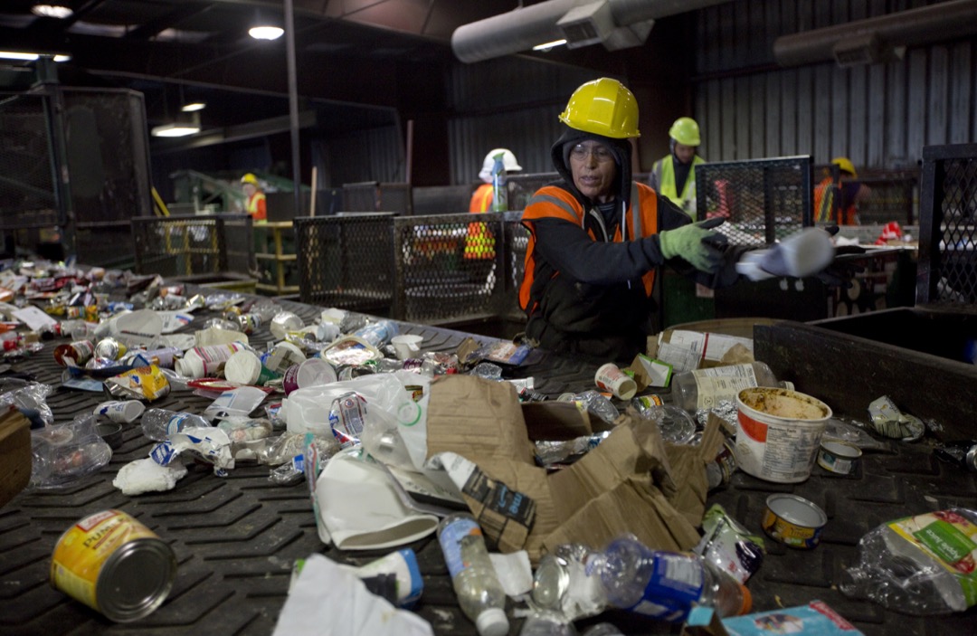 俄勒岡州最大的固廢回收站「遠西」(Far West Recycling)。