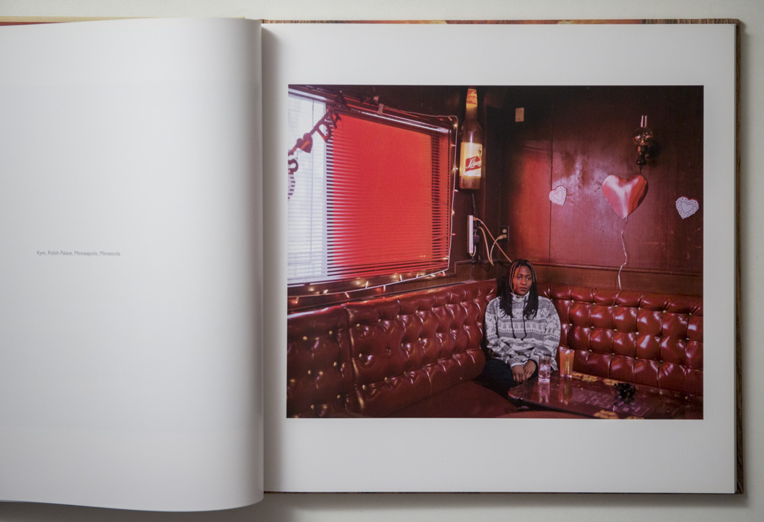 Alec Soth《Sleeping by the Mississippi》