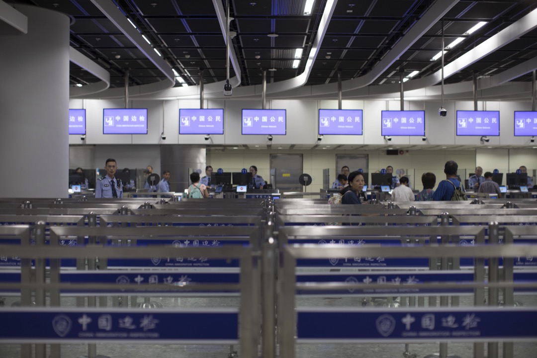 香港西九龙高铁站,内地口岸区内的中国边防检查设施。