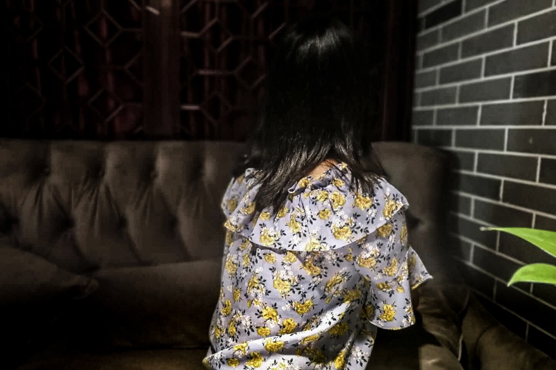 回想起来,任潇潇说,就是“那种被伤害了还莫名其妙的羞耻和屈辱感”,让她放弃了第一时间求助和报警,这也让她跟着卷入更大的漩涡。图为任潇潇。