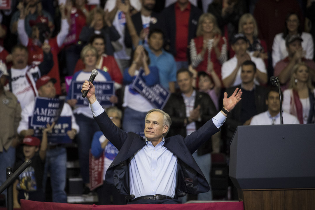共和党在德克萨斯州(Texas)依然保持着强势地位。现任州长格雷格·艾伯特(Greg Abbott)凭借着德州强势的经济增长和其去年飓风后赈灾中的高光表现,几乎保证了他将在未来四年中继续掌舵德州。