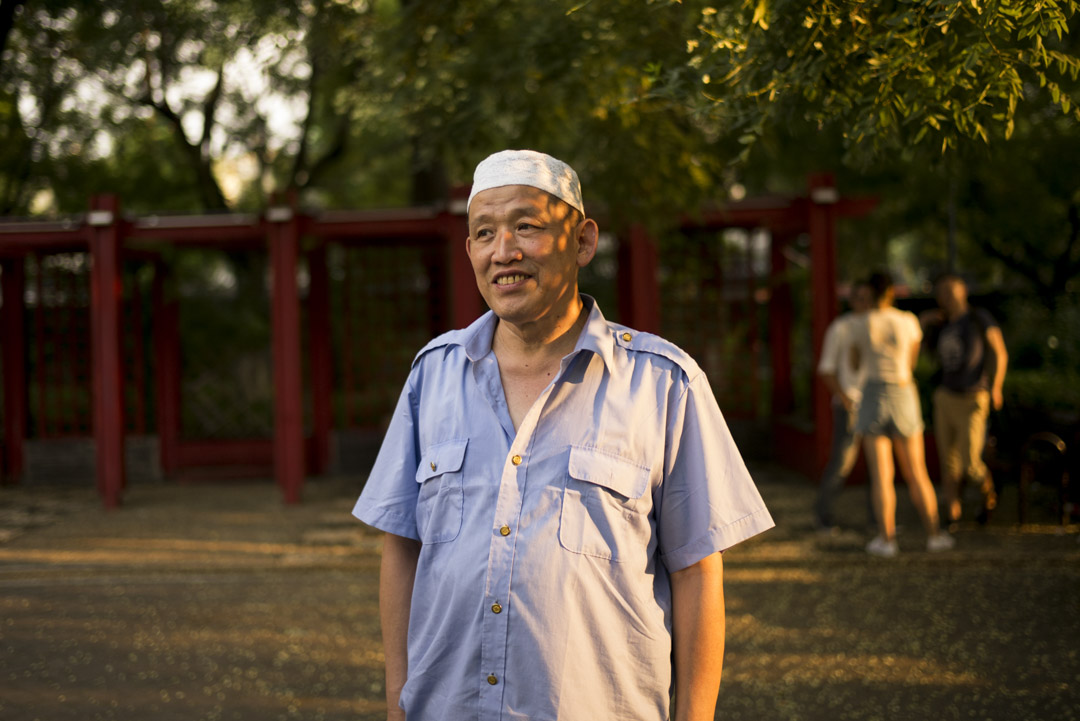 錢振波,62歲,牛街居民。