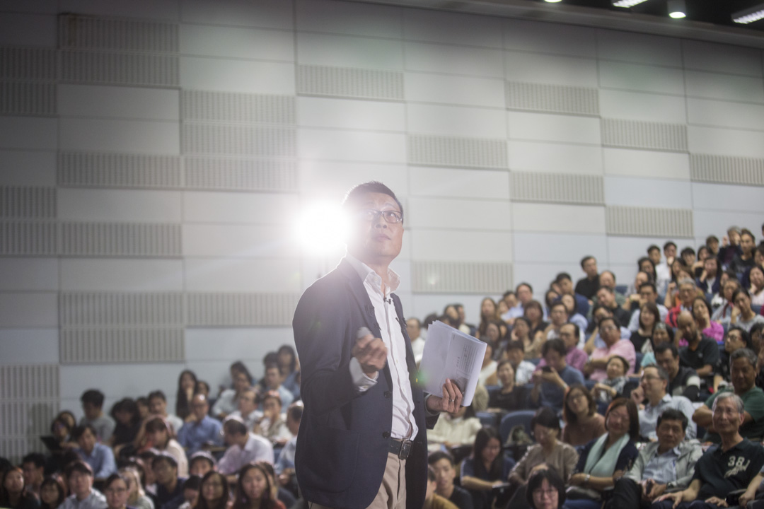 陳健民表示案件審訊在即,為輕裝上路,避免為學校、學生帶來混亂,故已經向大學請辭,將於2019年1月1日提早退休。