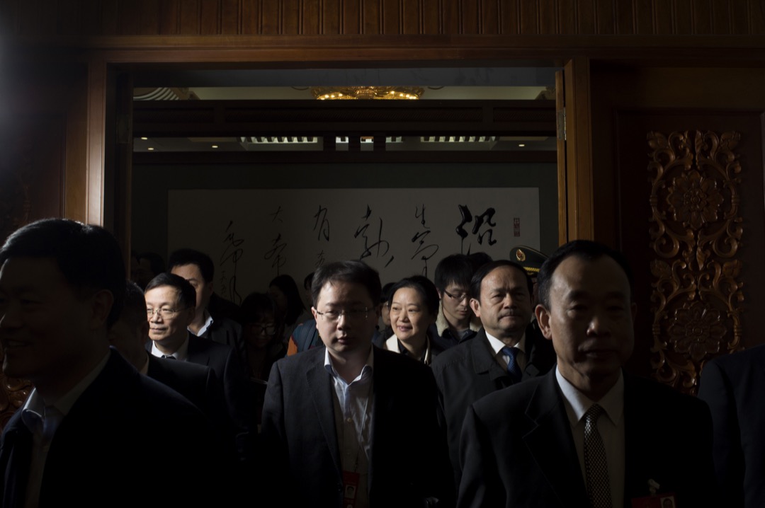 反腐敗不僅損害了貪官污吏的個人利益,也損害了官家集團的整體利益,損害了集體領導的決策機制。