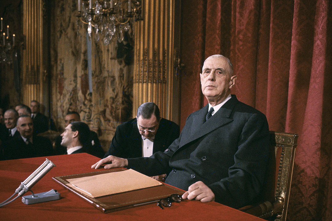 已故法国总统戴高乐将军(Charles de Gaulle)曾说,“人可以有朋友,但政治家不可”。