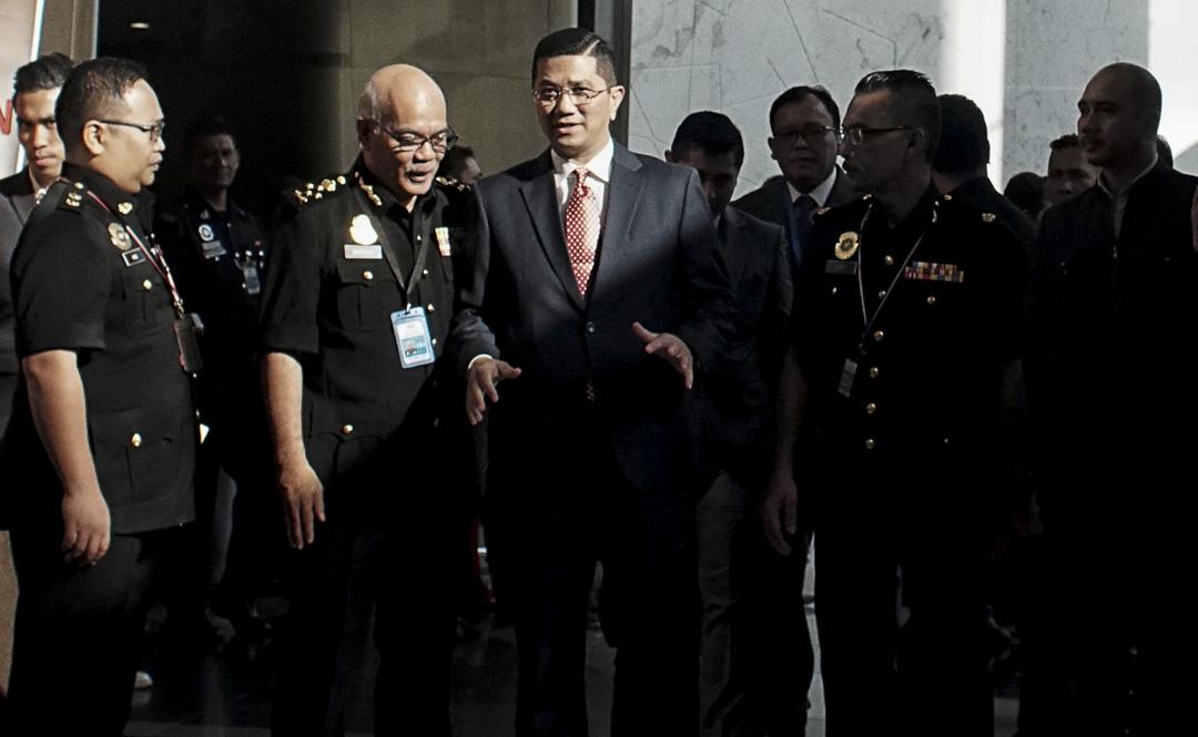 2019年1月26日,马来西亚经济部长阿兹敏阿里(Azmin Ali)宣布取消与中国交通建设公司签署200亿美元的东海岸铁路计划。图为阿兹敏阿里。