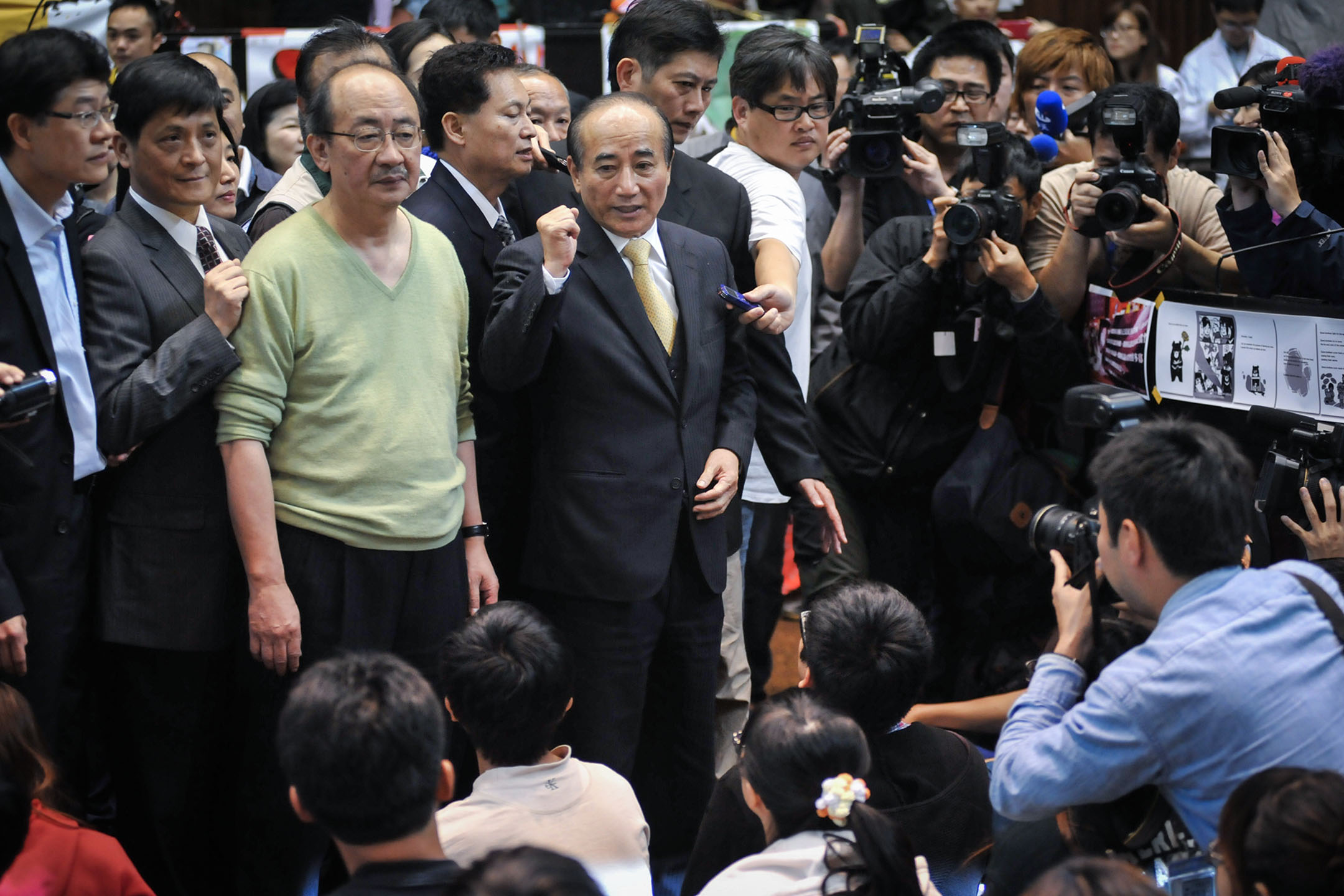 「台灣公道伯」2015年一設立,就旋風般竄紅政治圈,直今天都還是台灣的經典案例之一。