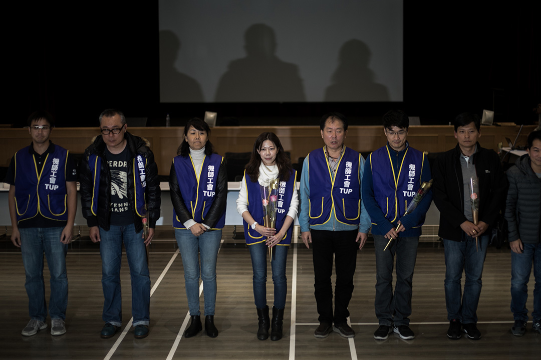 2019年2月14日,桃園市機師職業工會宣布,與華航歷經 4 次協商,達成 5 項共識,自2月14日晚10時25分起,終止罷工行動。