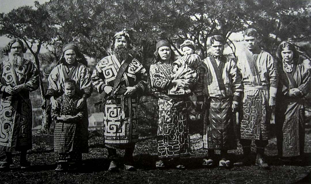 愛努族的照片,1904年攝於日本東京。