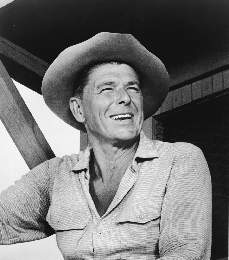 Ronald Reagan曾帶領演員工會聯合編劇工會發動大罷工，逼迫片廠將電視授權費收入以「重播費（residual）」的名義分給演員，並爭取到265萬美元的開辦費替演員們設立第一個健保和退休基金。