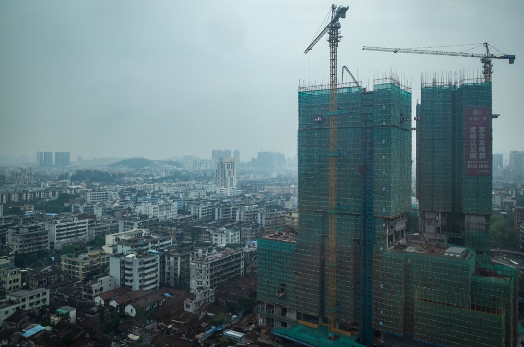 中国综合开发研究院执行所长曹钟雄认为,不应过度解读港人北上买房,“(这在)未来可能是一个常态,香港人、澳门人会慢慢往内地走。”