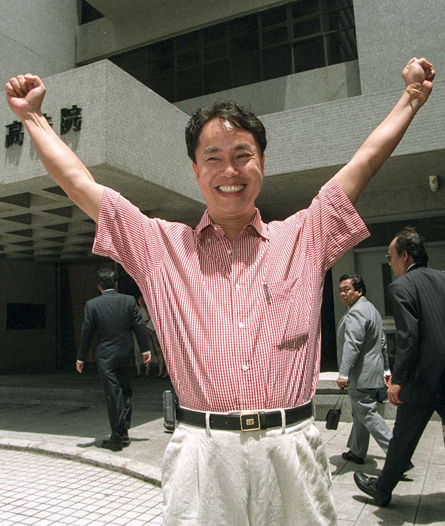 1998年1月,曾绑架富商李嘉诚长子李泽钜及郭炳湘的香港永久居民张子强在香港警方追捕之下逃回内地,在江门被内地公安拘捕,后因“非法买卖爆炸物罪”被判处死刑。