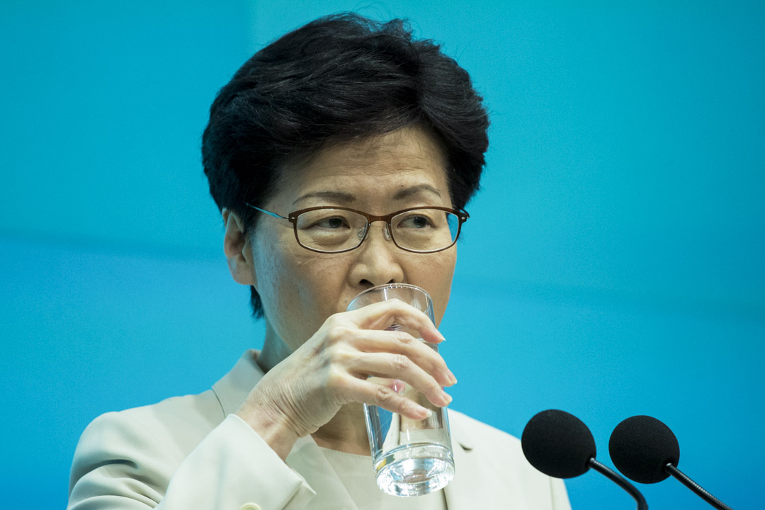 2019年6月18日,林郑月娥召开记者会,“向每一位香港市民真诚道歉”,但未回应撤回条例、取消暴动等五大诉求。