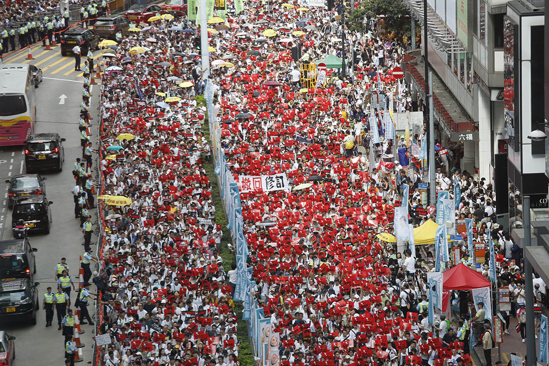 2019年6月9日,民间人权阵线发起“反送中”游行,游行队伍游行至铜锣湾。