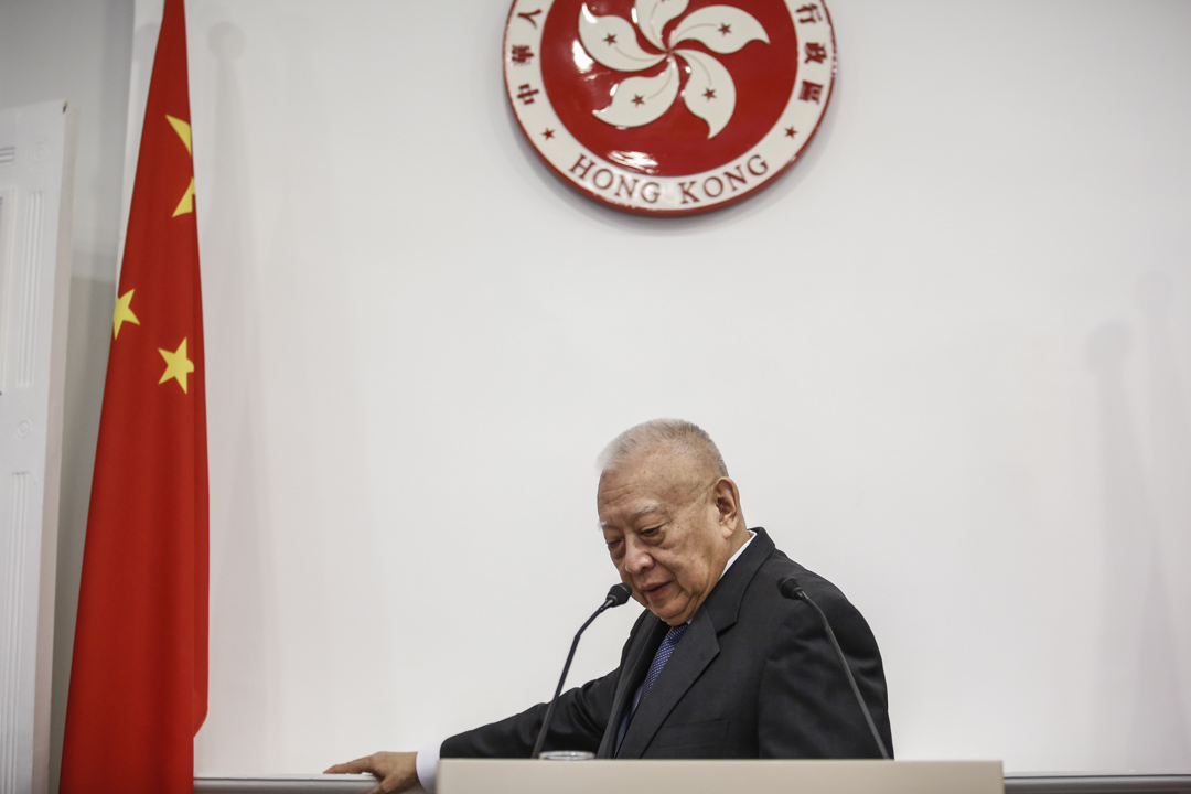 全國政協副主席、香港特別行政區首任特首董建華昨天指其任內開始推動的通識教育,是造成現時年輕人問題的原因。