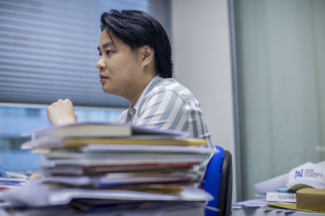 袁彌昌本身為國際政治研究者，從更大的國際局勢分析，他認為反修例運動若沒有新冷戰的大環境，根本就不會去到這個層次。