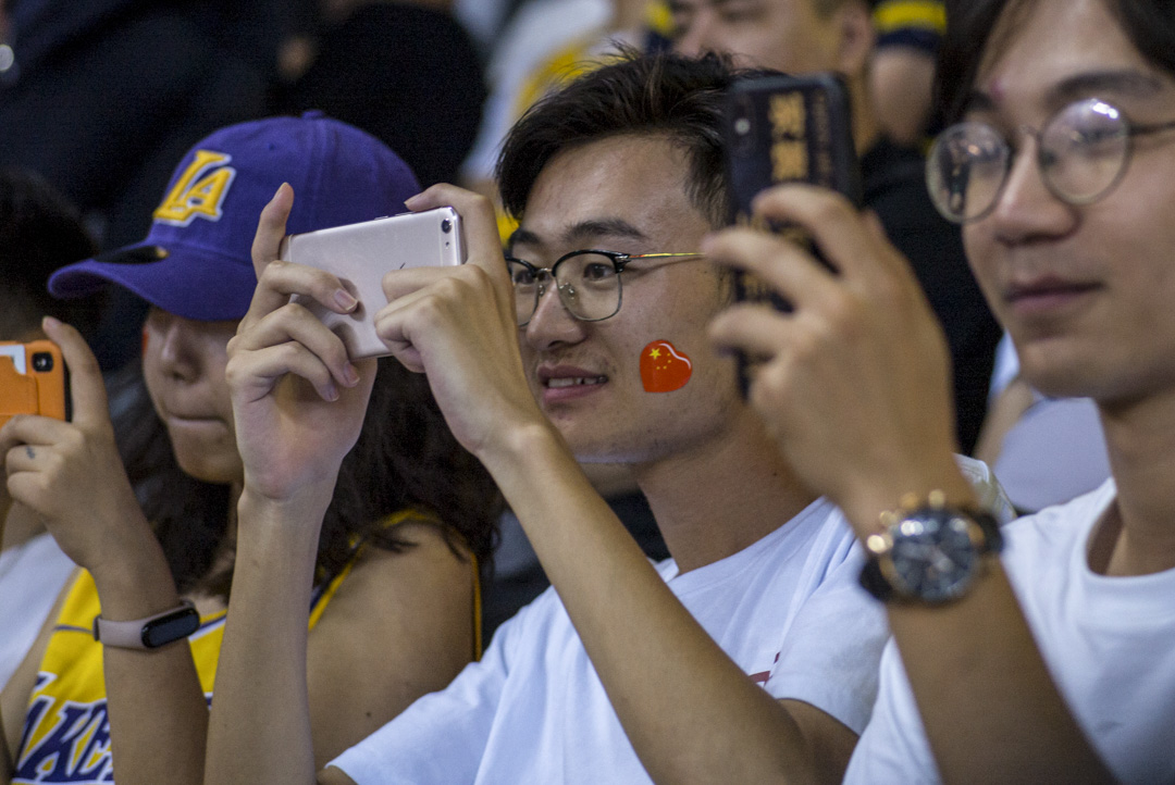 2019年10月12日,NBA中國賽深圳站湖人對籃網現場。