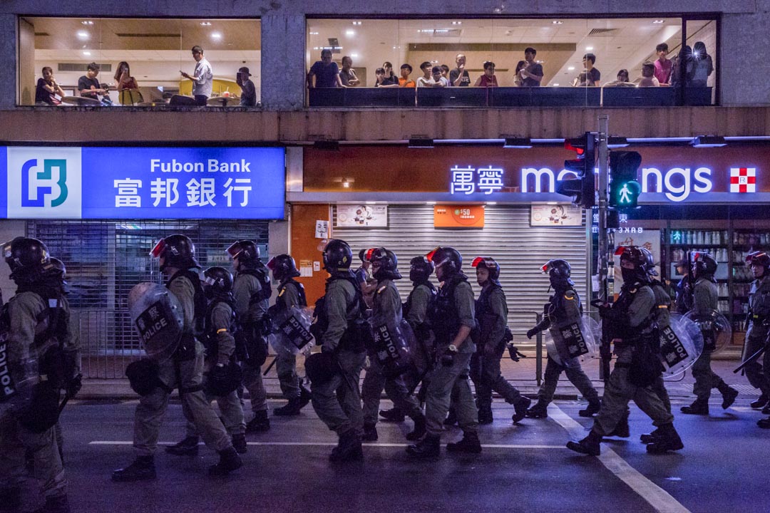 2019年10月5日,防暴警察在元朗區巡邏。