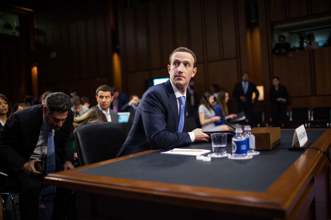 Facebook 及 Whatsapp 總裁朱克伯格 (Mark Zuckerberg)。