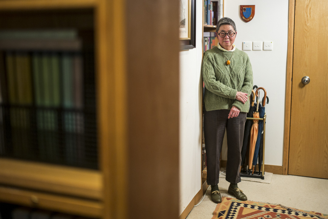 大律师吴霭仪曾任时评人、传媒高层,曾先后在立法局及立法会担任法律界议员共18年。