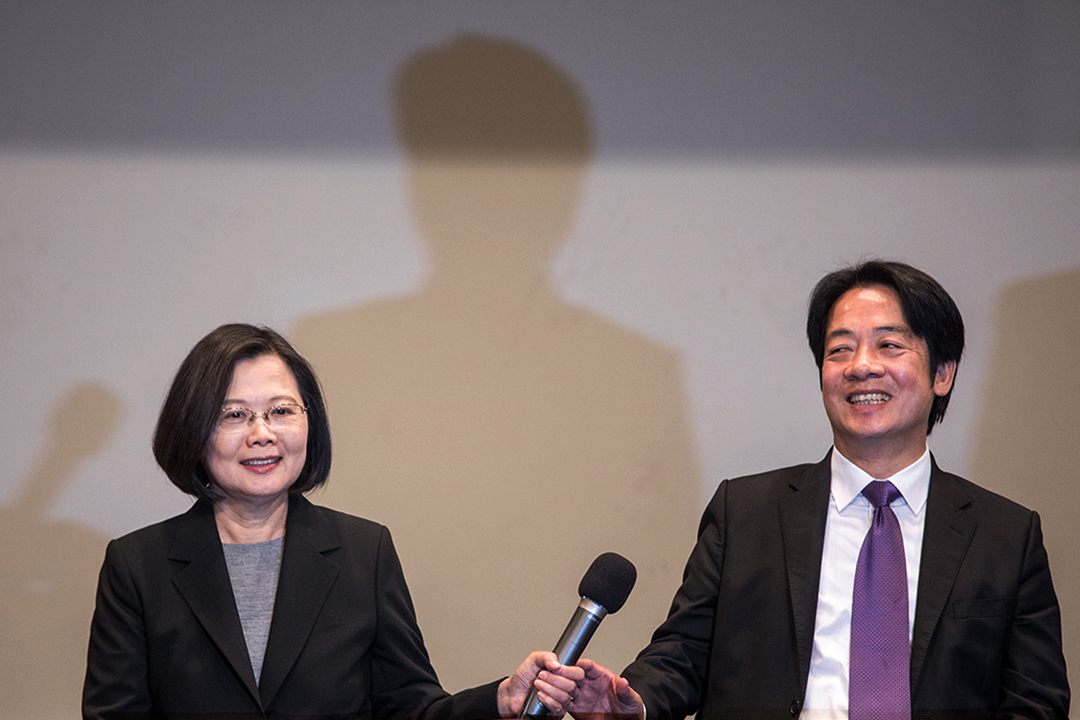 2019年12月29日,2020总统选举电视辩论后的记者会。