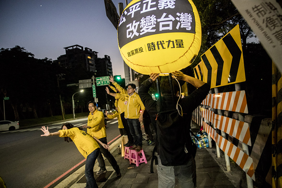 2020年1月8日,时代力量在新竹街口定点拜票。